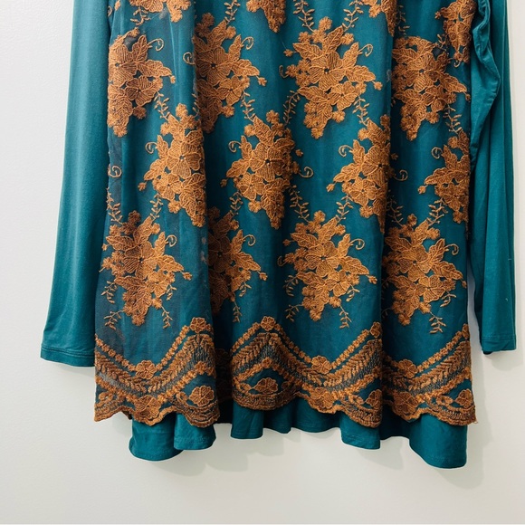 LOGO Lavish By Lori Goldstein Teal Lace Overlay Lagenlook Blouse - Picture 2 of 9